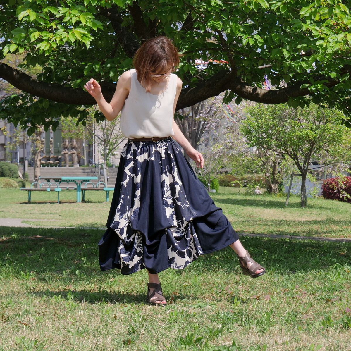  【自由にアレンジスカート】フラワー～flower～どんなコーデも自由自在にデザインができる＊変形＊バルーン＊立体ロングスカート＊d-sk2001の画像