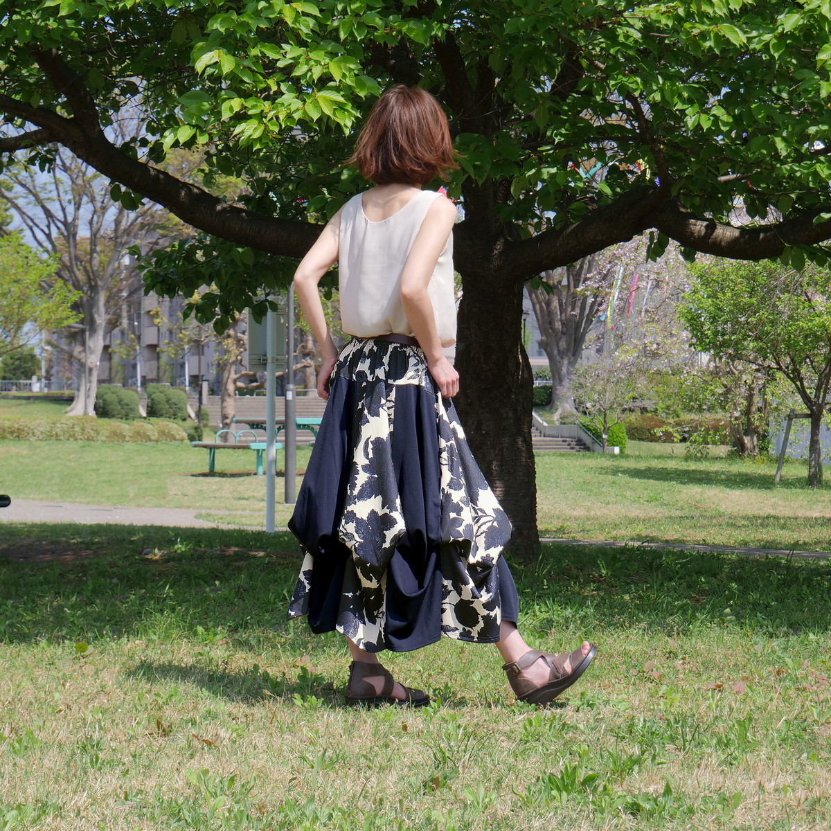  【自由にアレンジスカート】フラワー～flower～どんなコーデも自由自在にデザインができる＊変形＊バルーン＊立体ロングスカート＊d-sk2001の画像