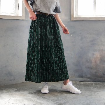 着丈2展開＊リーフライン柄＊ゆるやかなフレアAラインシルエット＊落ち感あるやわらかコットン素材＊スカート＊d-sk513の画像