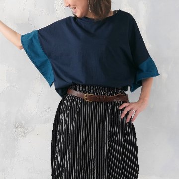 季節の変わり目にも◎動くたびに揺れる軽やかフレアスリーブ＊配色切り替え＊チュニック＊トップス＊カットソー＊d-tp015の画像