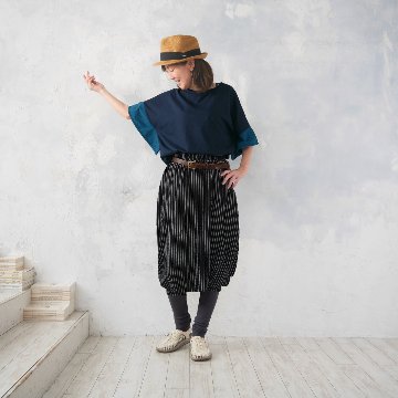 季節の変わり目にも◎動くたびに揺れる軽やかフレアスリーブ＊配色切り替え＊チュニック＊トップス＊カットソー＊d-tp015の画像