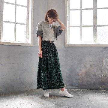 季節の変わり目にも◎動くたびに揺れる軽やかフレアスリーブ＊配色切り替え＊チュニック＊トップス＊カットソー＊d-tp015の画像