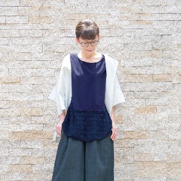 レースが彩る＊体のラインを拾わないAラインシルエット＊ラウンド裾＊ふんわり綿素材のノースリーブトップス＊d-tp515の画像