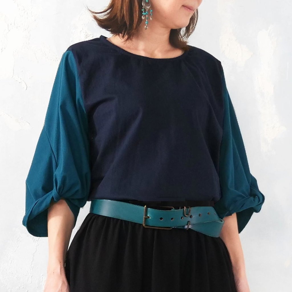 ふわりとひろがる袖の立体感を遊ぶ「ひねり袖 」＊ツートーンカラー＊大人カジュアルトップス＊カットソー＊d-tp017の画像