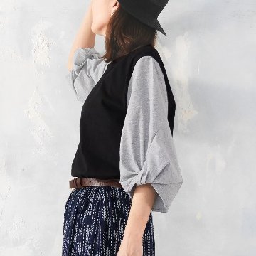 ふわりとひろがる袖の立体感を遊ぶ「ひねり袖 」＊ツートーンカラー＊大人カジュアルトップス＊カットソー＊d-tp017の画像