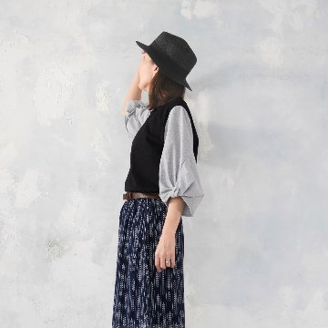 ふわりとひろがる袖の立体感を遊ぶ「ひねり袖 」＊ツートーンカラー＊大人カジュアルトップス＊カットソー＊d-tp017の画像