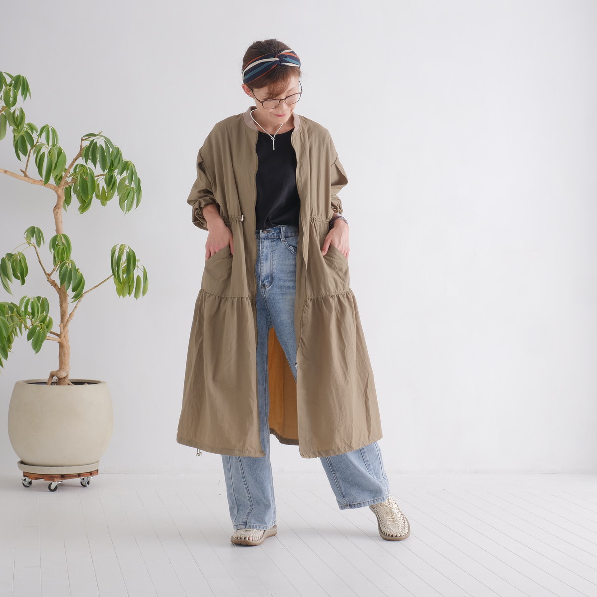 季節の変わり目にぴったり＊大人カジュアルに映える＊シルエットを調整できるドローコード＊ティアードジャケット＊d-jk3001の画像