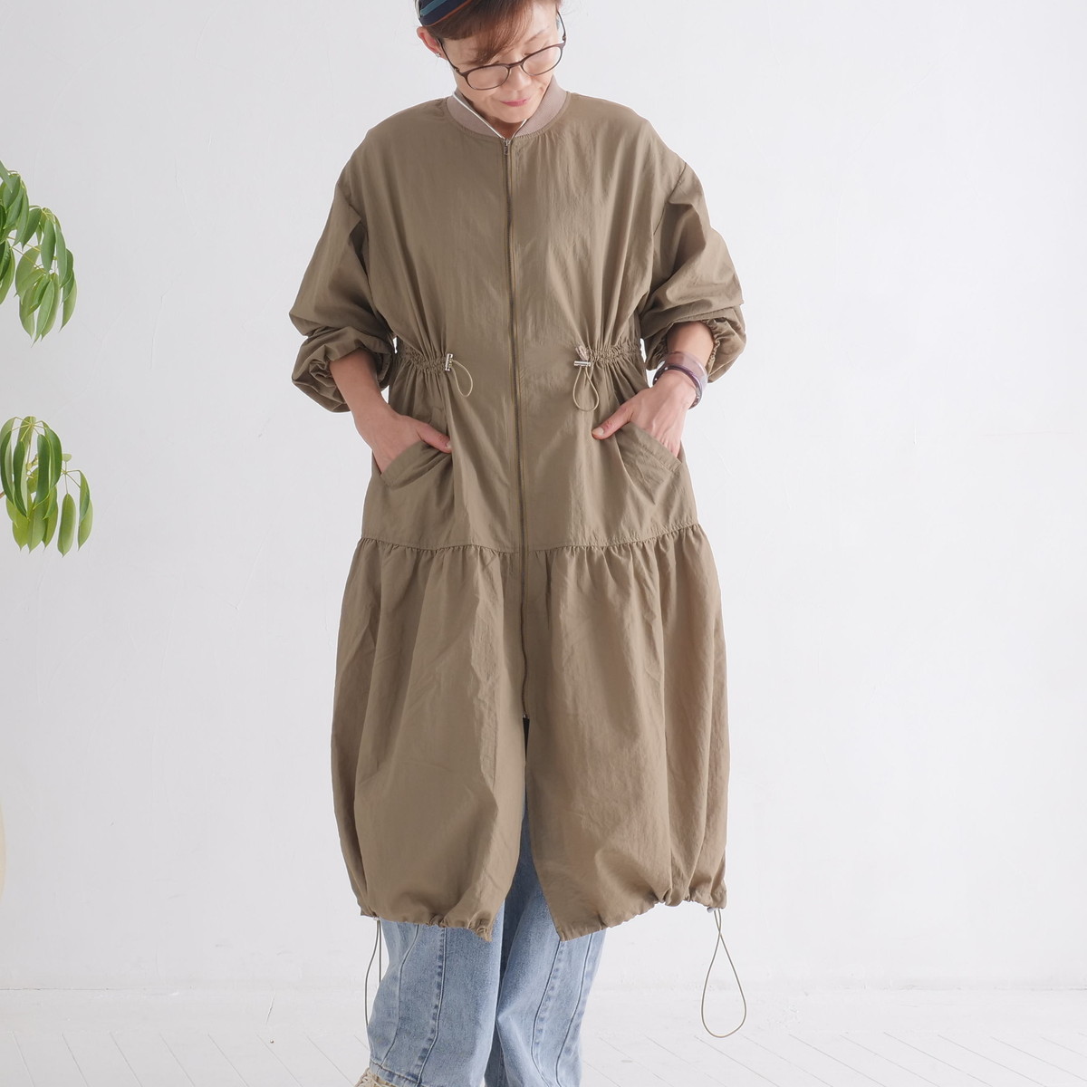 季節の変わり目にぴったり＊大人カジュアルに映える＊シルエットを調整できるドローコード＊ティアードジャケット＊d-jk3001の画像