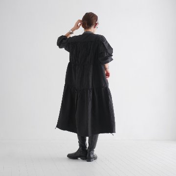 季節の変わり目にぴったり＊大人カジュアルに映える＊シルエットを調整できるドローコード＊ティアードジャケット＊d-jk3001の画像