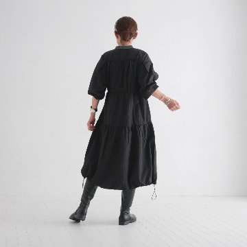 季節の変わり目にぴったり＊大人カジュアルに映える＊シルエットを調整できるドローコード＊ティアードジャケット＊d-jk3001の画像