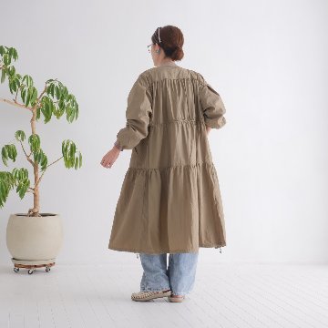 季節の変わり目にぴったり＊大人カジュアルに映える＊シルエットを調整できるドローコード＊ティアードジャケット＊d-jk3001の画像