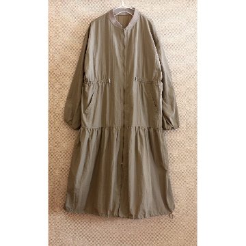 季節の変わり目にぴったり＊大人カジュアルに映える＊シルエットを調整できるドローコード＊ティアードジャケット＊d-jk3001の画像