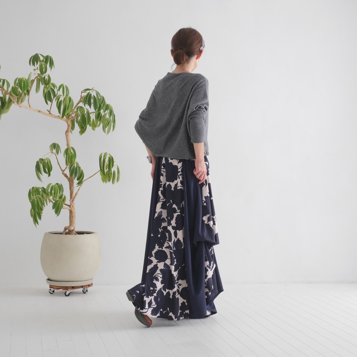 軽く暖かい天然素材＊カシミヤ＊やわらかアシンメトリートップス＊上品シルエットの大人カジュアル＊d-tp528の画像