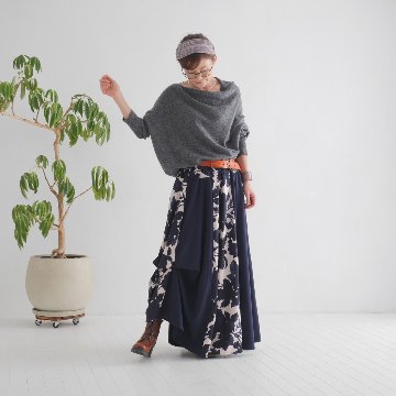 軽く暖かい天然素材＊カシミヤ＊やわらかアシンメトリートップス＊上品シルエットの大人カジュアル＊d-tp528の画像