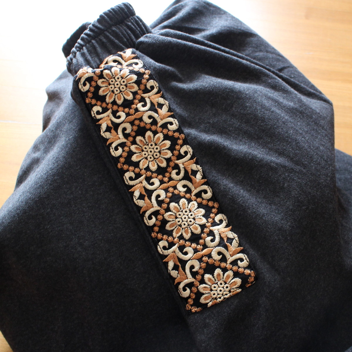 インド刺繍リボンのポケットが揺れる＊ふんわり大人可愛い＊ふんわり暖か裏起毛＊バルーンスカート＊ d-sk511の画像