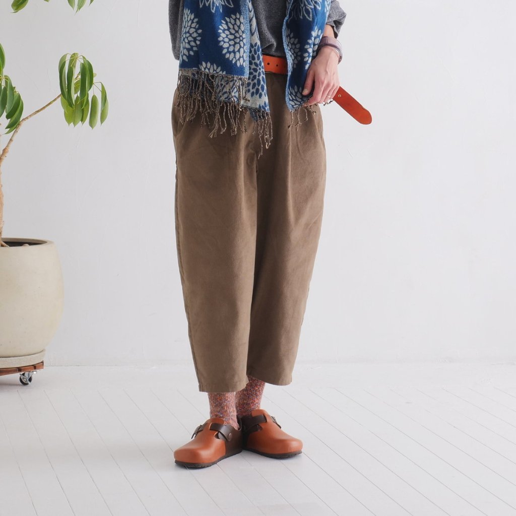 やさしく包む履き心地＊あったかコーデュロイ＊ゆったりシルエット＊ワイドテーパードパンツ＊d-pn008の画像