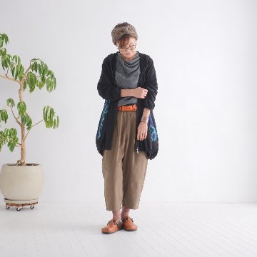 やさしく包む履き心地＊あったかコーデュロイ＊ゆったりシルエット＊ワイドテーパードパンツ＊d-pn008の画像