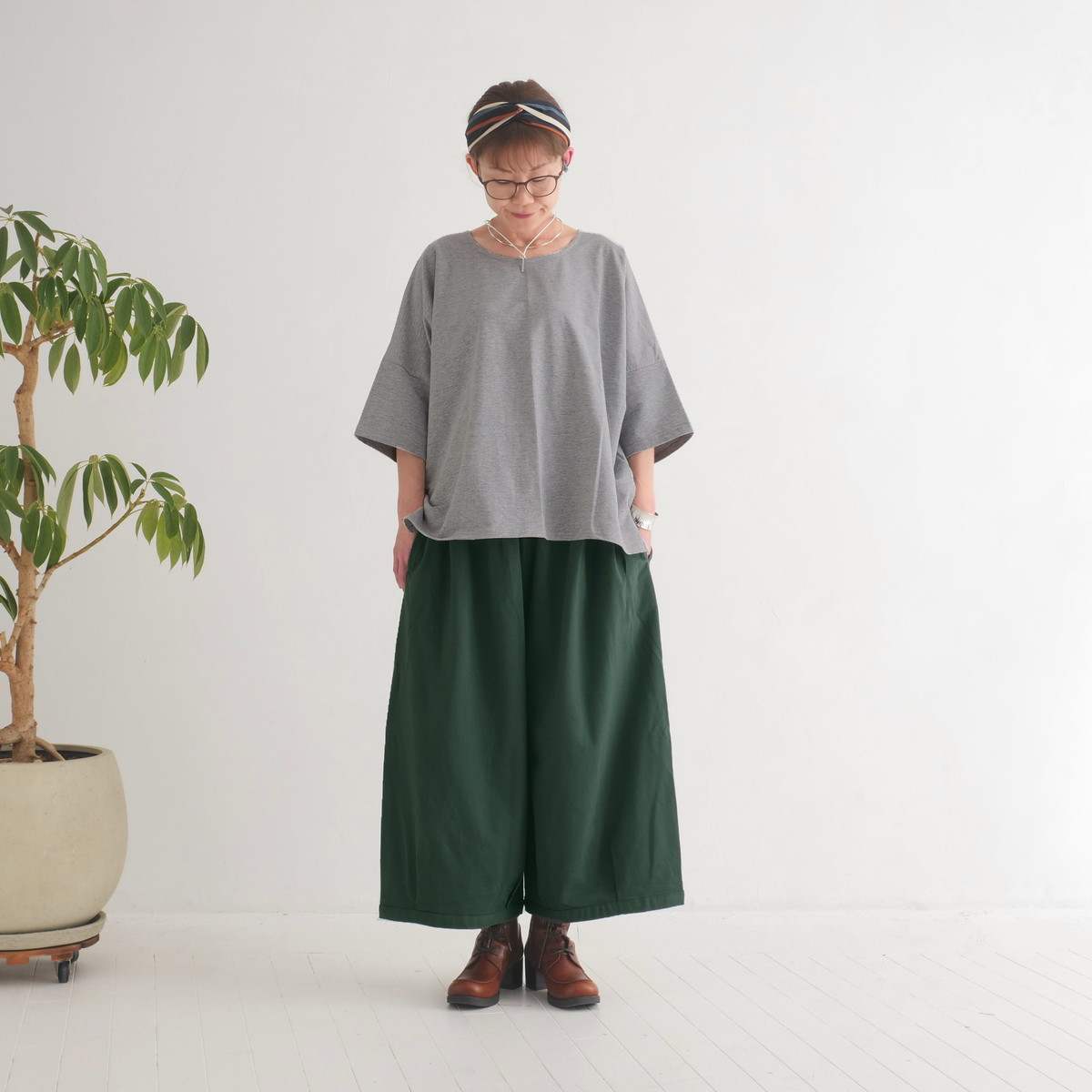 丸っこいシルエット＊どんなコーデにも相性抜群＊大人ナチュラルな無地＊バルーンワイドパンツ＊d-pn506Aの画像