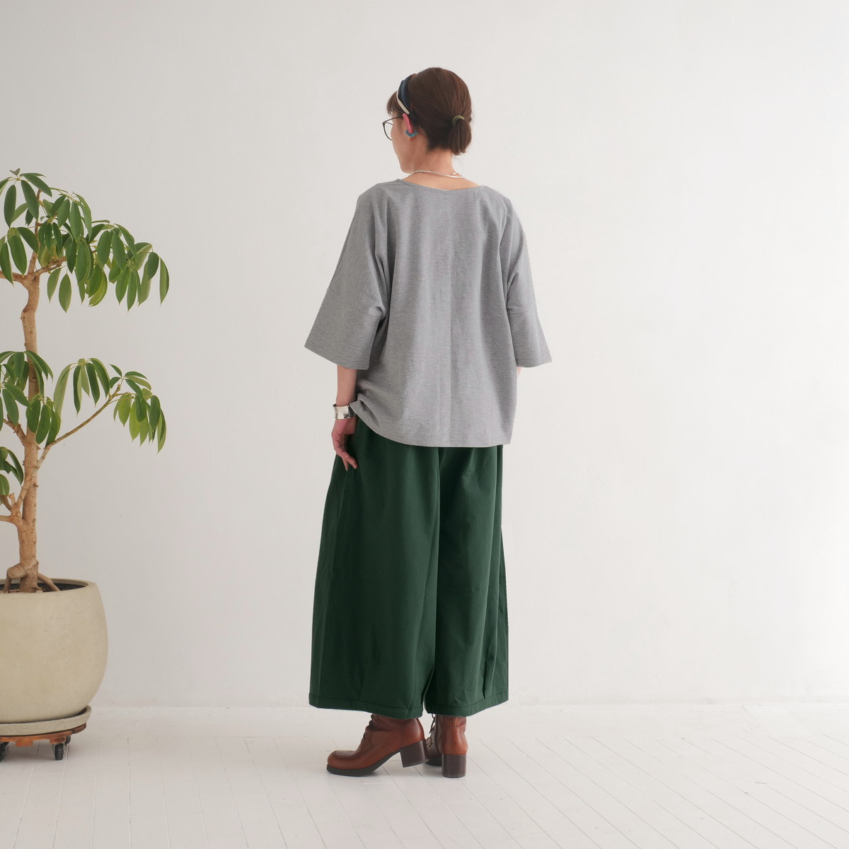 丸っこいシルエット＊どんなコーデにも相性抜群＊大人ナチュラルな無地＊バルーンワイドパンツ＊d-pn506Aの画像