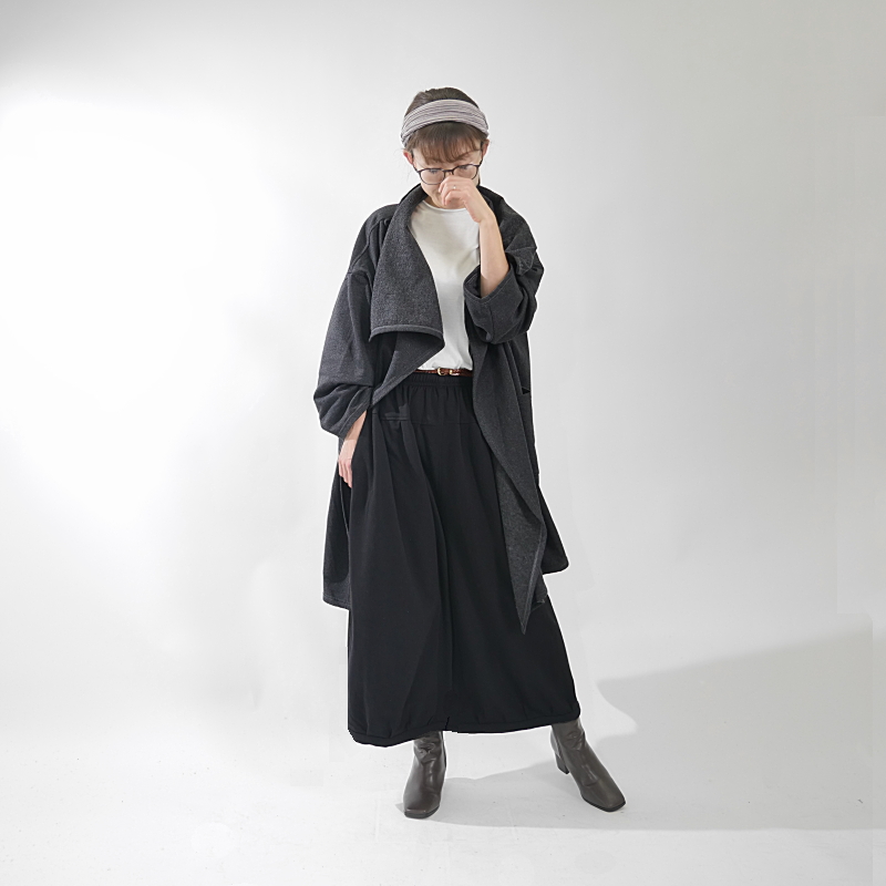 丸っこいシルエット＊どんなコーデにも相性抜群＊大人ナチュラルな無地＊バルーンワイドパンツ＊ブラック＊d-pn506の画像