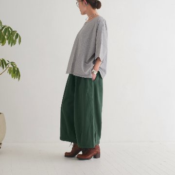 丸っこいシルエット＊どんなコーデにも相性抜群＊大人ナチュラルな無地＊バルーンワイドパンツ＊d-pn506Aの画像
