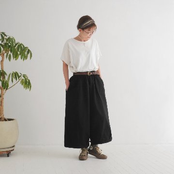 丸っこいシルエット＊どんなコーデにも相性抜群＊大人ナチュラルな無地＊バルーンワイドパンツ＊d-pn506Aの画像