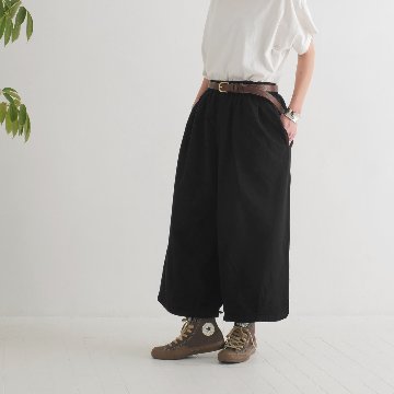丸っこいシルエット＊どんなコーデにも相性抜群＊大人ナチュラルな無地＊バルーンワイドパンツ＊d-pn506Aの画像