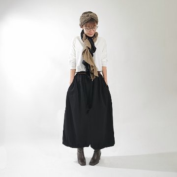 丸っこいシルエット＊どんなコーデにも相性抜群＊大人ナチュラルな無地＊バルーンワイドパンツ＊ブラック＊d-pn506の画像