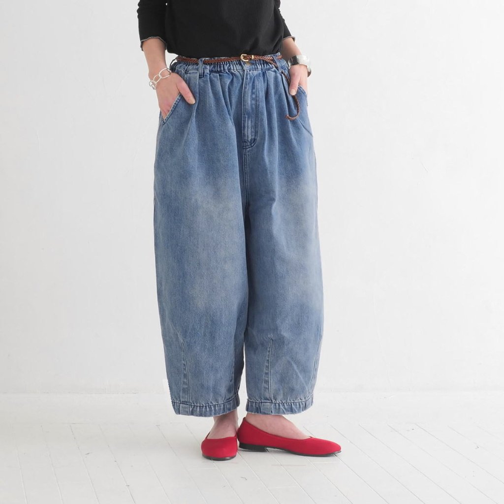 柔らかデニムのコクーンパンツ＊ゆるっと丸いシルエット＊ゆったり体型カバー＊ウォッシュドライトブルー＊着丈2展開＊d-pn3002の画像