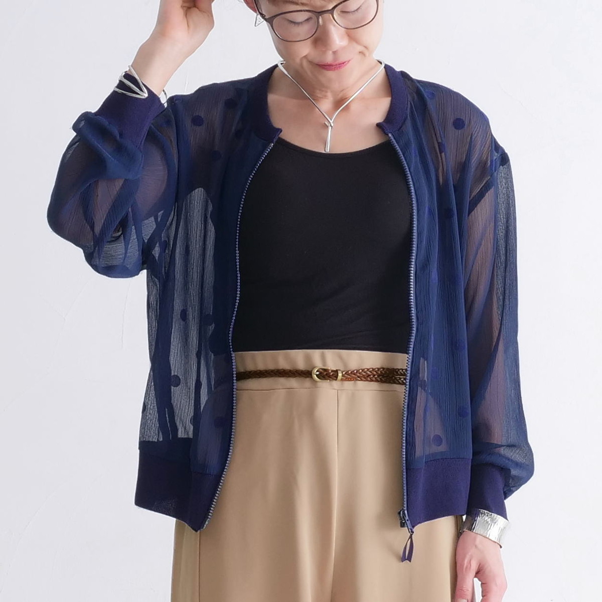 さらり軽やか＊大人のシアーブルゾン＊ドット柄＊シワになりにくい＊透け感＊ライトアウター＊ジップアップ＊d-jk3007の画像