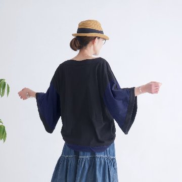 無地×配色＊ちょっと個性的なポンチョ風＊ゆったりトップス＊ワイドスリーブ＊綿100％＊d-tp532の画像