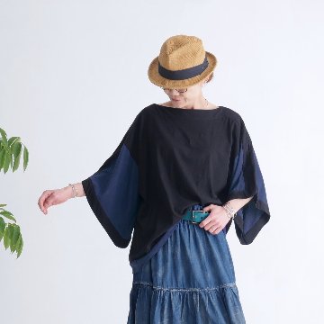 無地×配色＊ちょっと個性的なポンチョ風＊ゆったりトップス＊ワイドスリーブ＊綿100％＊d-tp532の画像