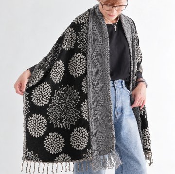 手編みならではの温もり＊ケーブル模様＊ダリア柄＊リバーシブル＊ストール＊異素材ミックス＊大判＊d-st004の画像