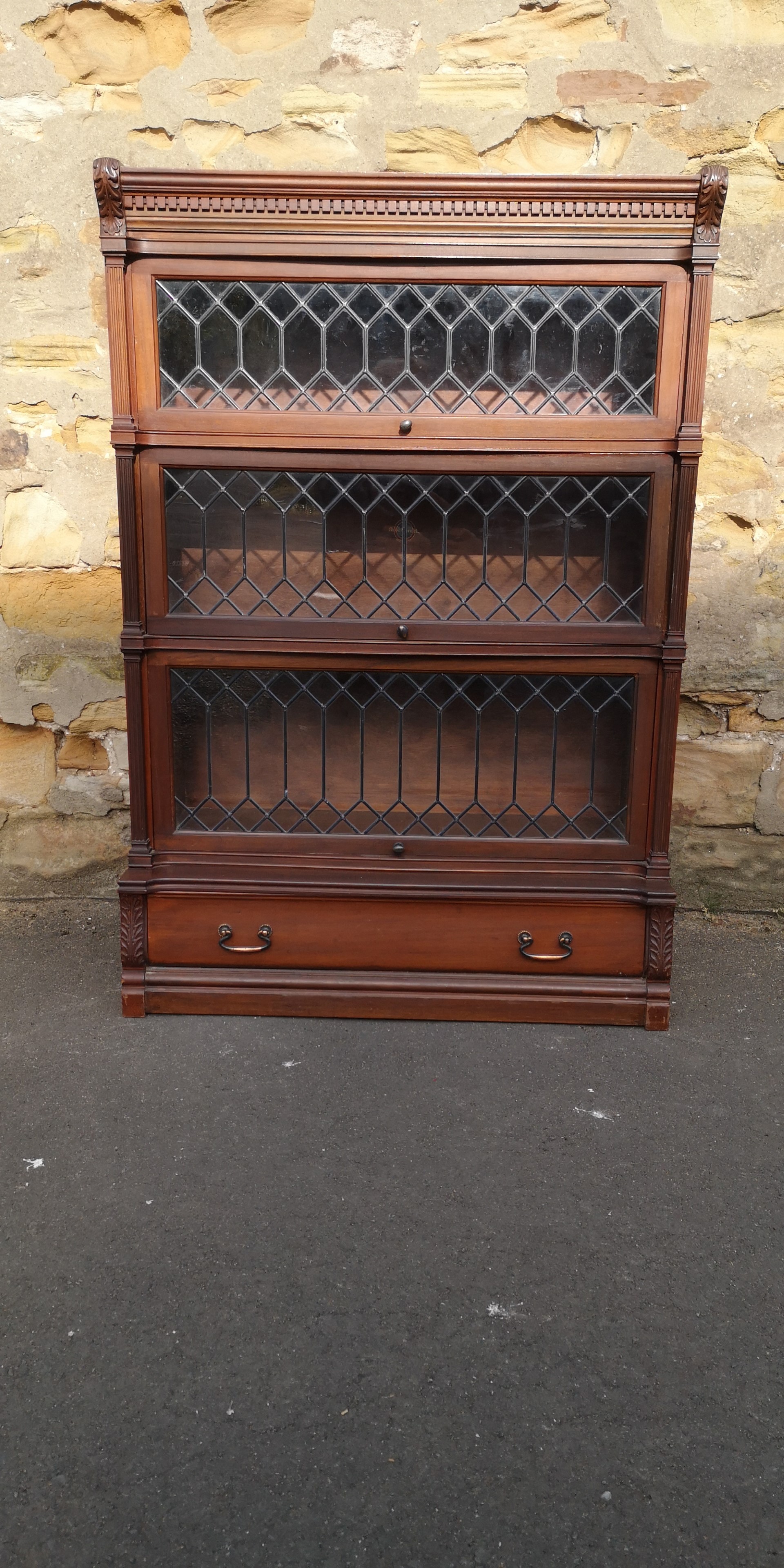 Mahogany Globe Wernicke Bookcase画像