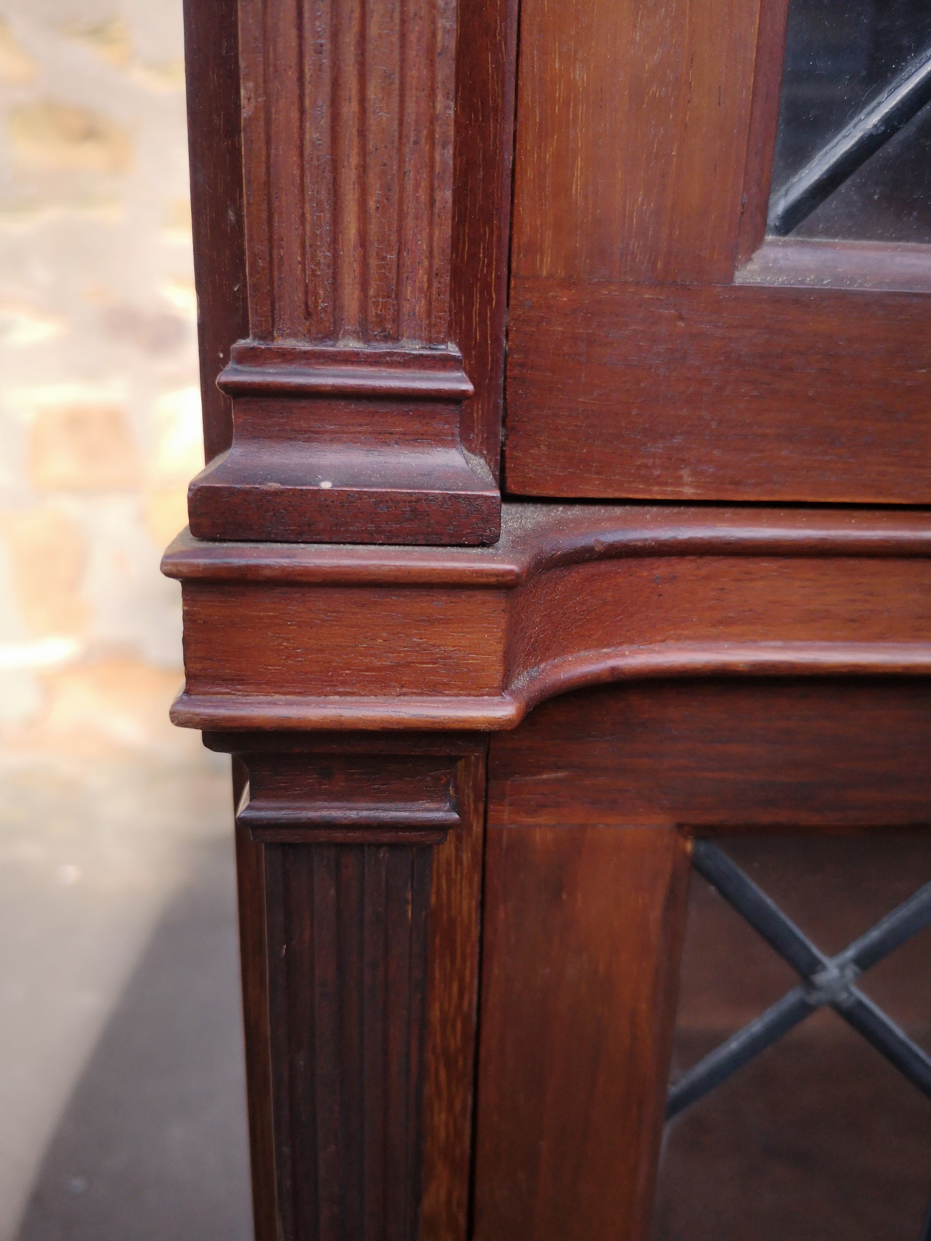 Mahogany Globe Wernicke Bookcase画像