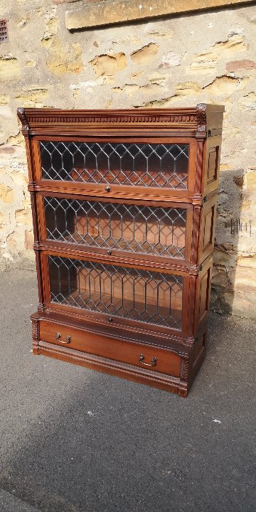 Mahogany Globe Wernicke Bookcase画像