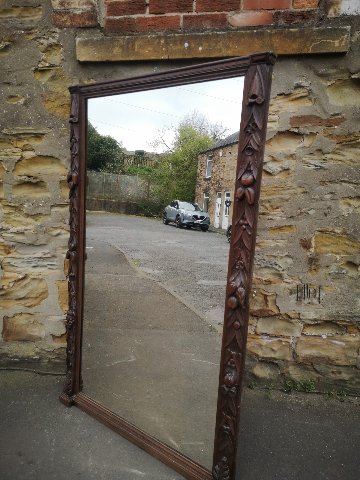 Carved oak mirror画像