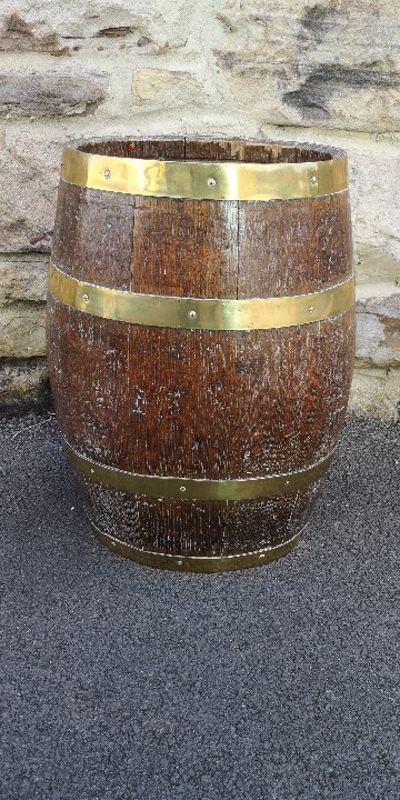 Oak brass bound barrel画像