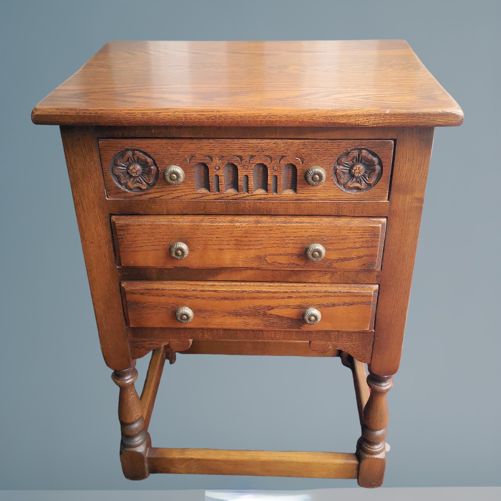 Old Charm Light Oak Chest / Bedside Chest画像