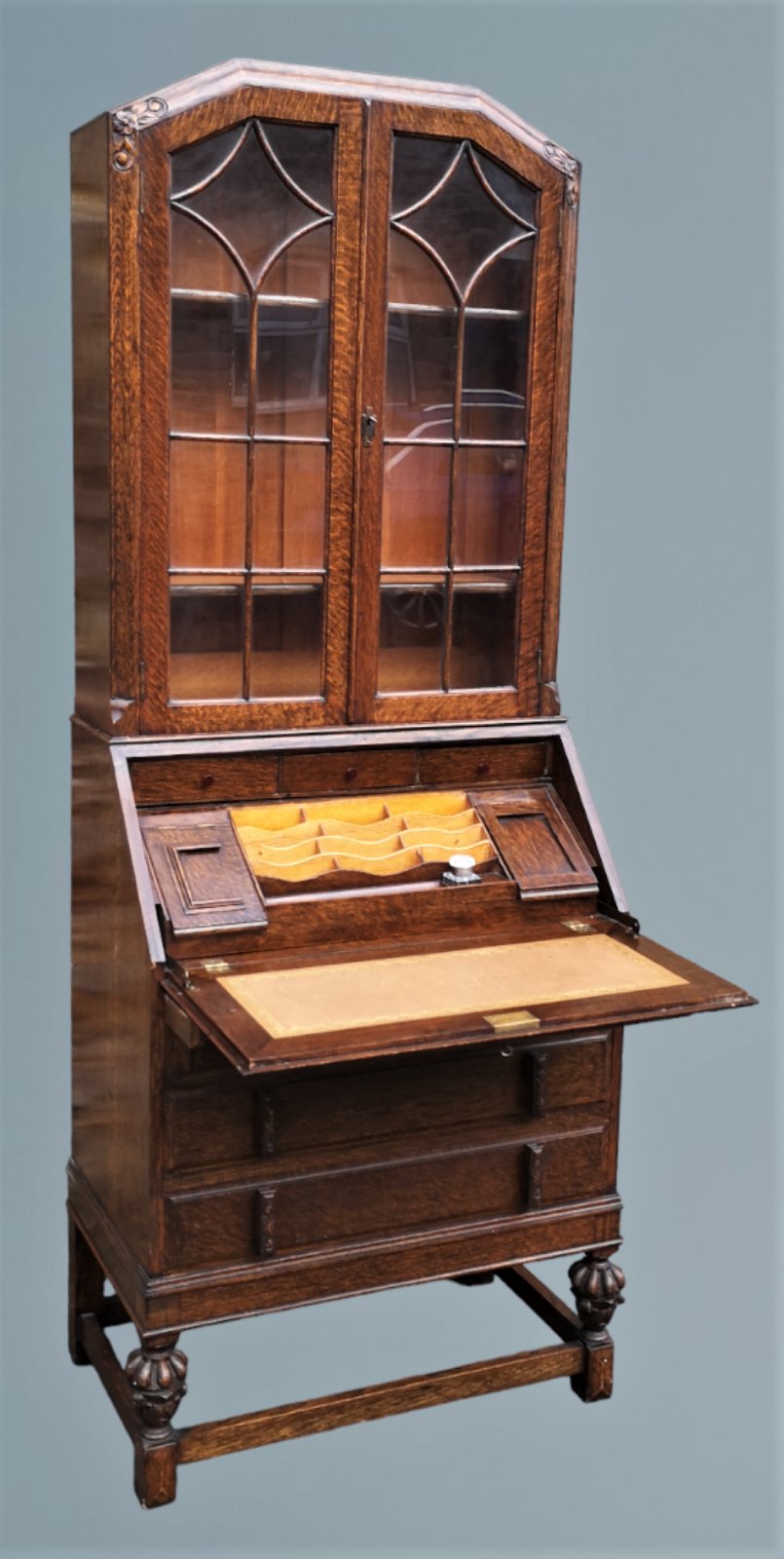 Carved Oak Bureau Bookcase With Sliding Interior画像
