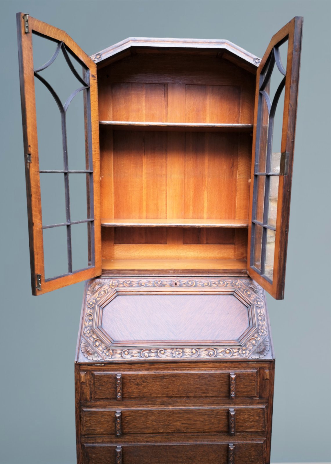 Carved Oak Bureau Bookcase With Sliding Interior画像