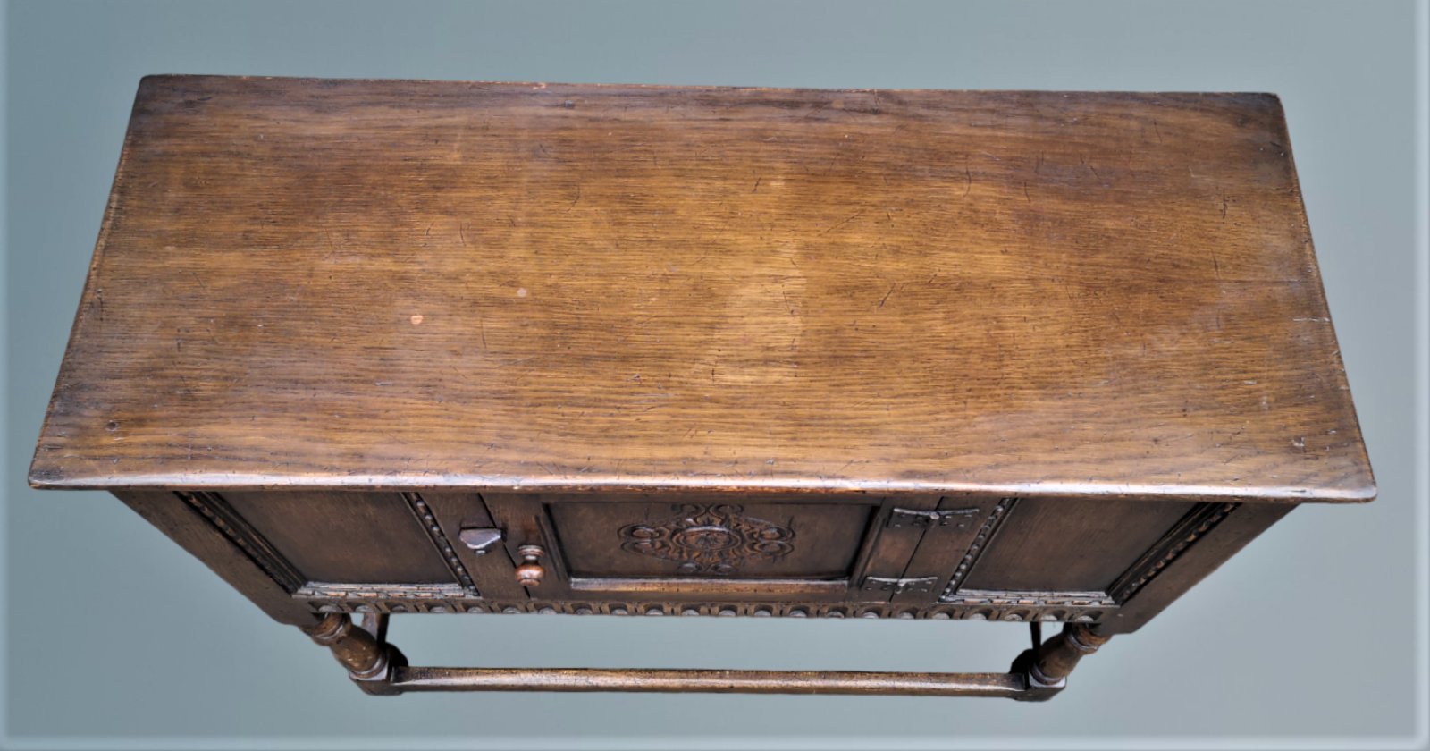 Oak Credence Cupboard画像
