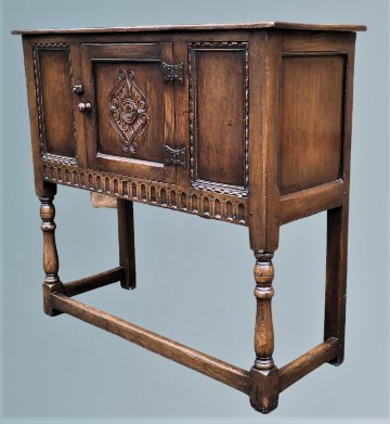 Oak Credence Cupboard画像