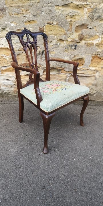 Chippendale style mahogany arm chair画像