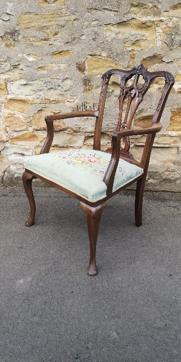 Chippendale style mahogany arm chair画像