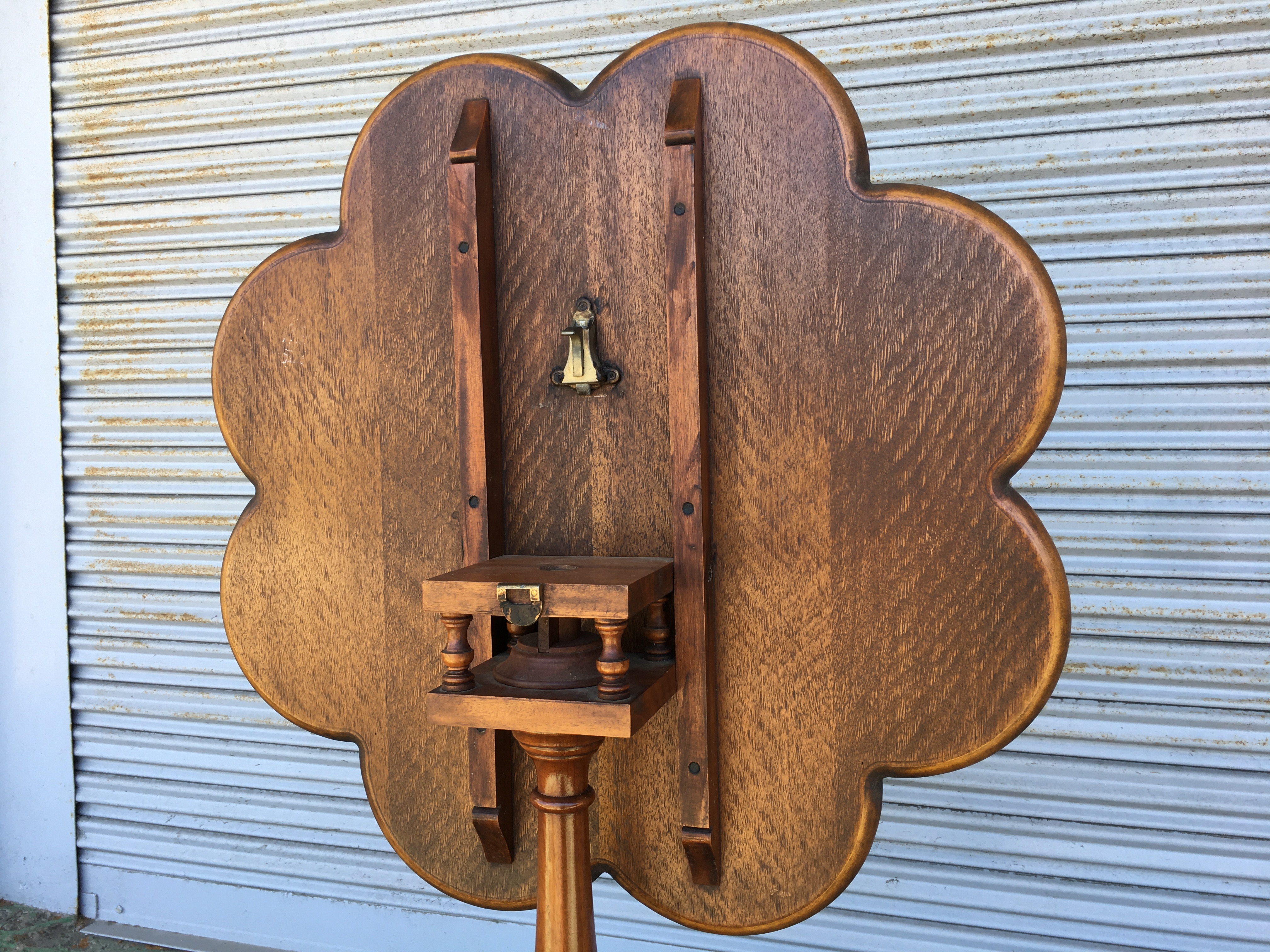 Georgian Style Burl Walnut Tilt & Rotate Bird Cage Table画像