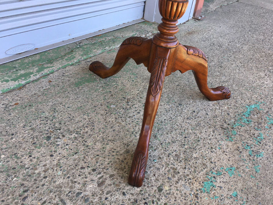 Georgian Style Burl Walnut Tilt & Rotate Bird Cage Table画像