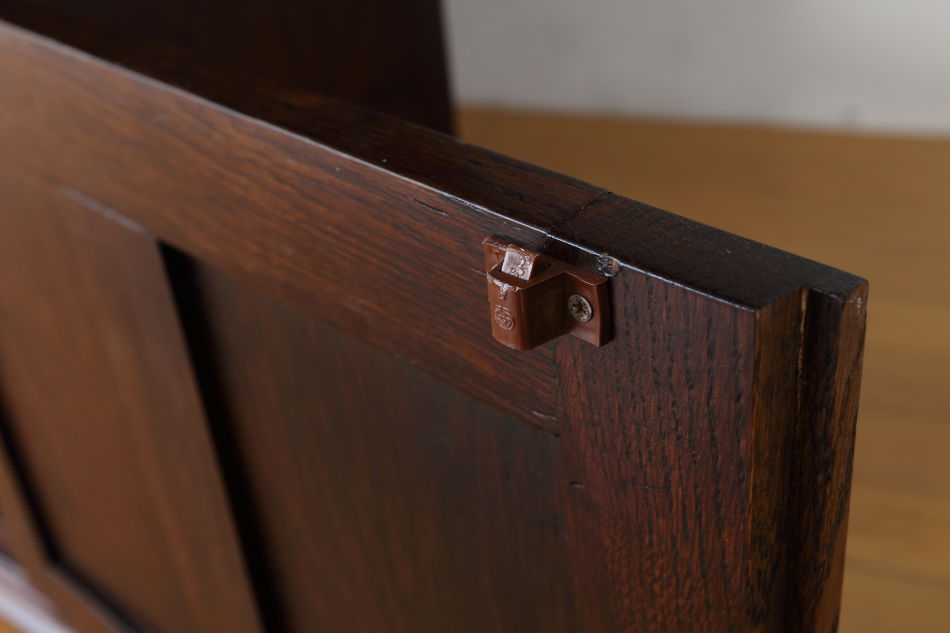 Oak leaded door bookcaseの画像