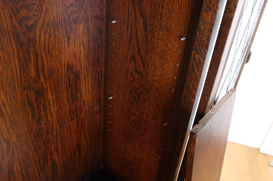 Oak leaded door bookcaseの画像