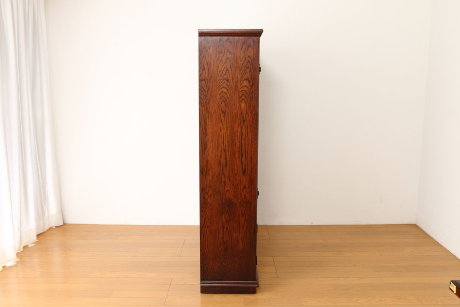 Oak leaded door bookcaseの画像